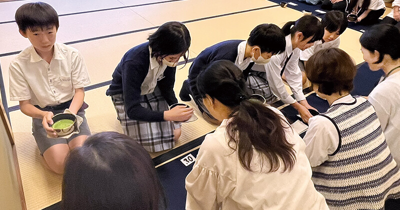 自作の抹茶茶碗でおもてなし