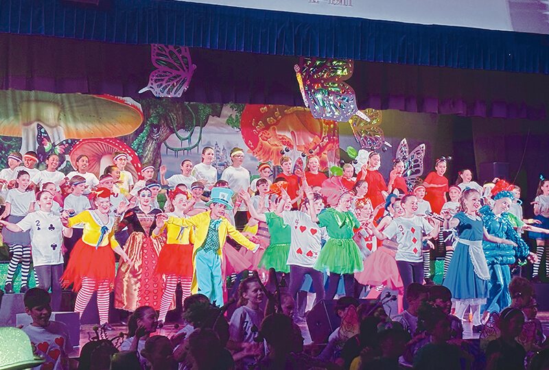 自作の抹茶茶碗でおもてなし